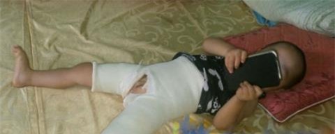 Co giao dap gay xuong dui be trai: Dap the nao?