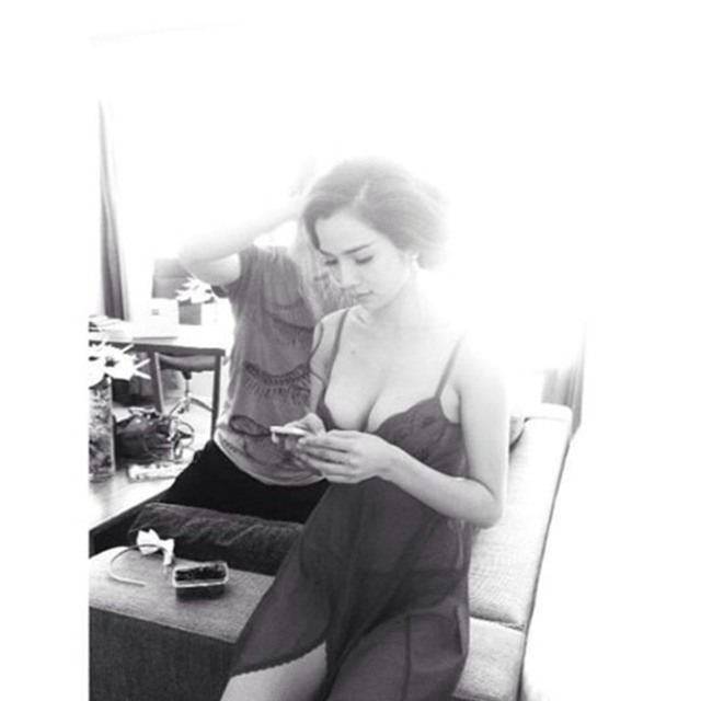 nhieu hotgirl "chao thua" ve ngoai cua vo ung hoang phuc hinh anh 14