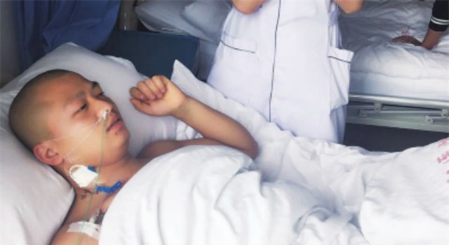 tq: bi dau, phat hien trong bung co 4 qua than hinh anh 1