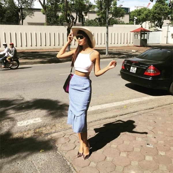 Ha Ho, Lan Khue dien street style dep nhat tuan qua hinh anh 3