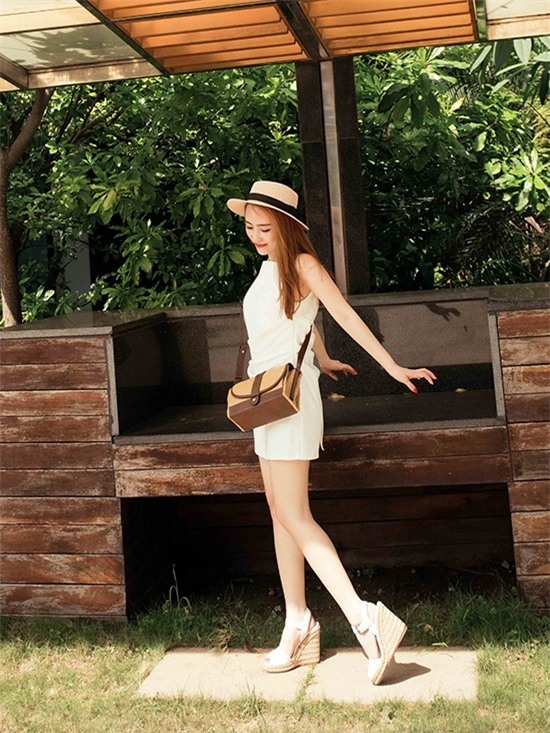 Ha Ho, Lan Khue dien street style dep nhat tuan qua hinh anh 4