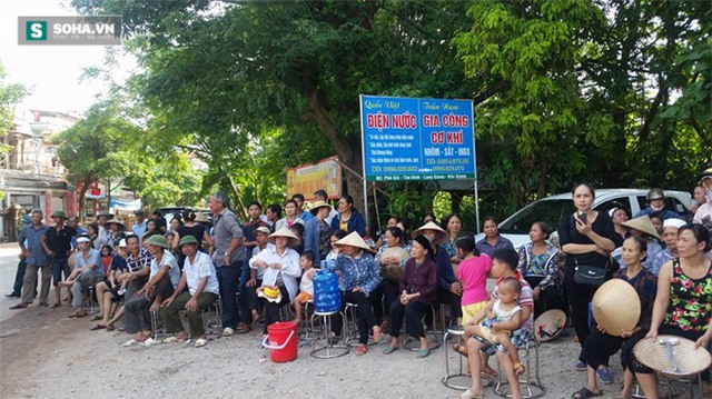 CẬP NHẬT: Di hài Đại tá Trần Quang Khải đã về đến Bắc Giang - Ảnh 3.