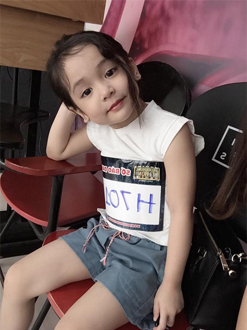 tiet lo bat ngo ve be gai cover “ngoc” cua huong tram gay xon xao - 5