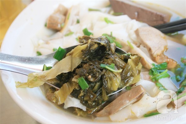 Hủ tiếu hồ - món lạ ở khu phố người Hoa 7