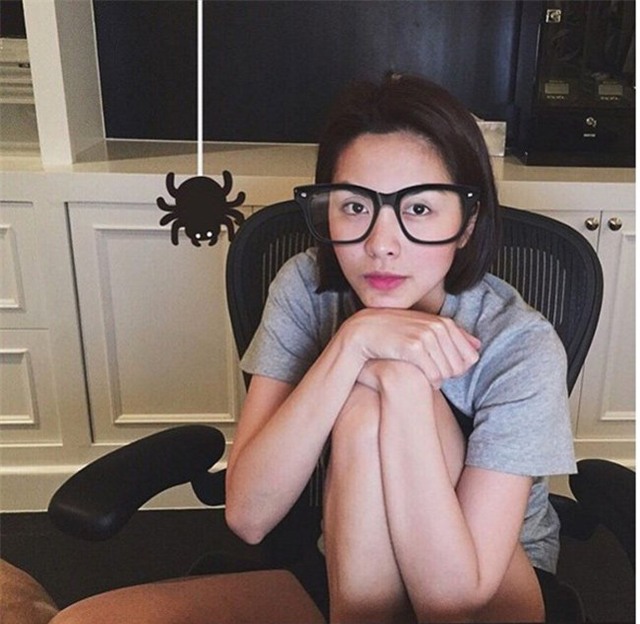 so nhan sac ha tang va cac nguoi dep bang tuoi hinh anh 5