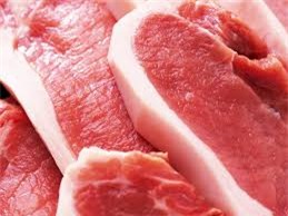  Chọn thịt lợn phải có màu sắc tươi ngon, bắt mắt. 