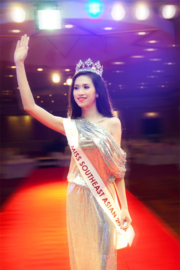 Hoa hậu Thu Vũ: Người Philippines không phải sinh ra là nói tiếng Anh - Ảnh 2.