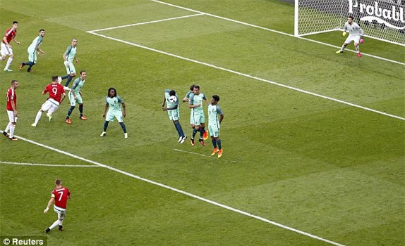 Bồ Đào Nha 3-3 Hungary: Một mình Ronaldo chấp hết - Ảnh 2.