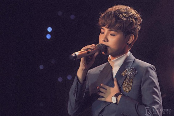 Vũ Cát Tường được đông đảo khán giả yêu mến với hàng loạt hit đình đám như: Đông, Vết mưa,... Hiện nay, Vũ Cát Tường còn đảm nhận vai trò HLV cho cuộc thi The Voice Kids cùng với Noo Phước Thịnh, Đông Nhi - Ông Cao Thắng. Với vốn kiến thức âm nhạc có được, Vũ Cát Tường chắc chắn sẽ mang đến những màu sắc mới lạ cho chương trình.