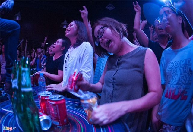 Dac quanh chat rock trong dem nhac tuong nho Tran Lap hinh anh 12