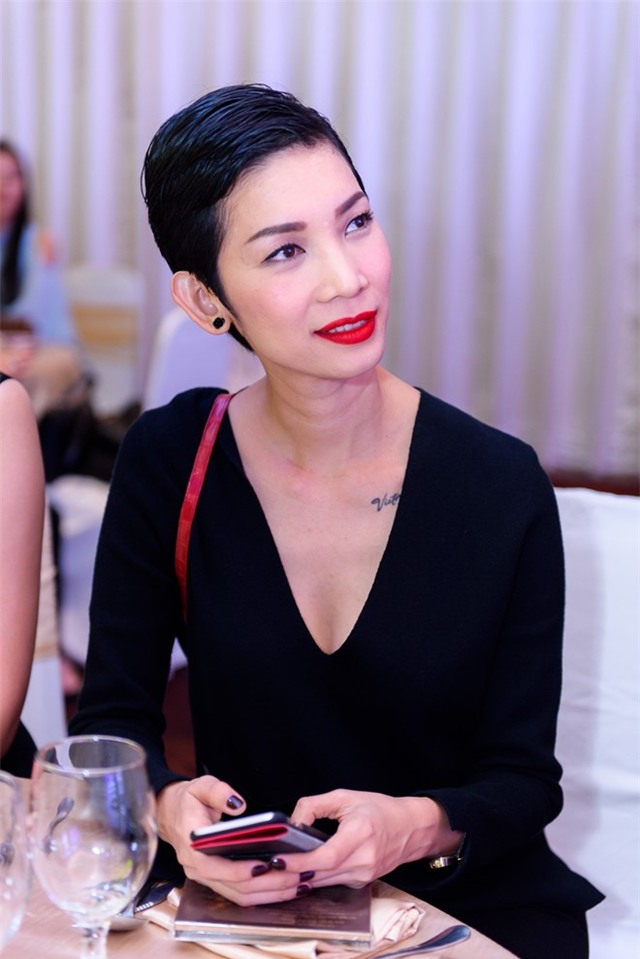 Ho Ngoc Ha pha le dua hoc tro cung The Face roi nha chung hinh anh 13