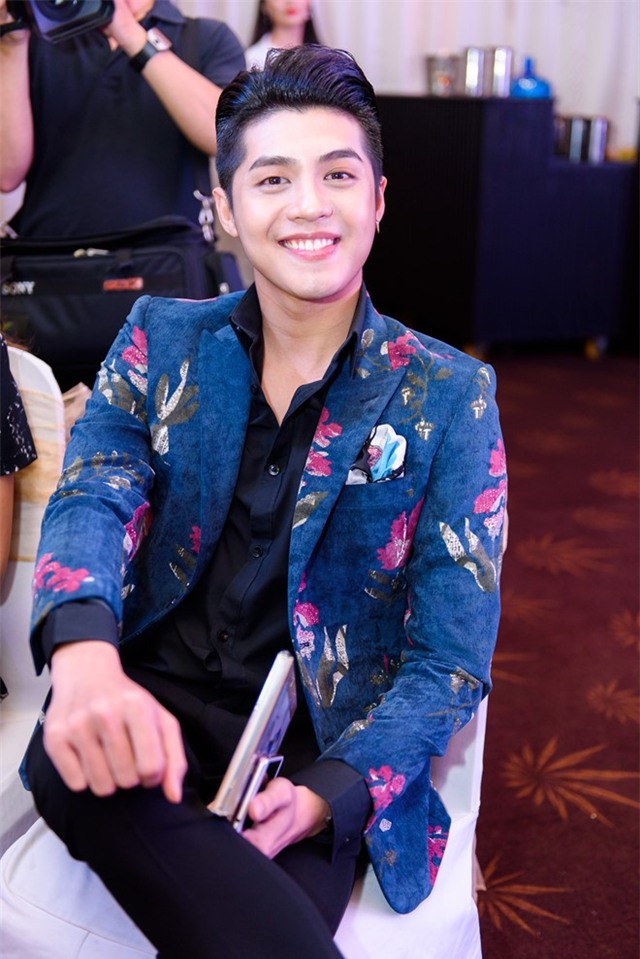 Ho Ngoc Ha pha le dua hoc tro cung The Face roi nha chung hinh anh 14