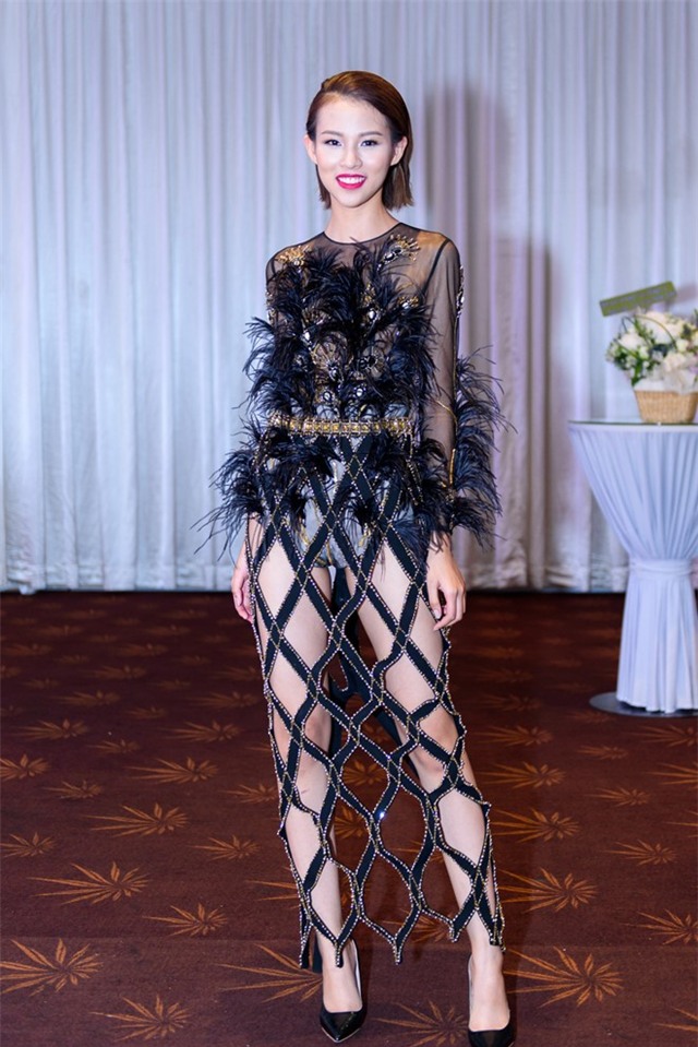 Ho Ngoc Ha pha le dua hoc tro cung The Face roi nha chung hinh anh 5