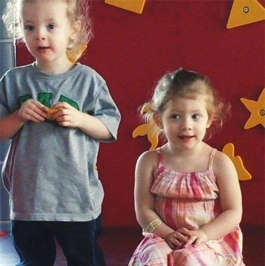 Hai bé sinh đôi Oliver và Aria Orr. Ảnh: Daily Mail