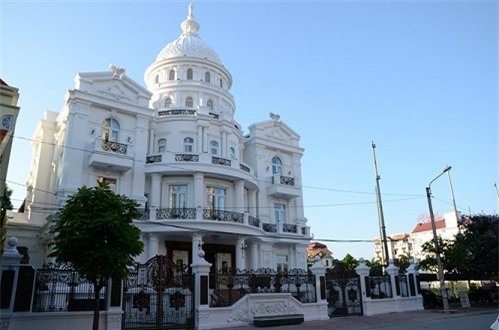 Đại gia, Ninh Bình, bí ẩn, lâu đài, nghìn tỷ, cố đô, bạch lâu đài, lâu đài trắng