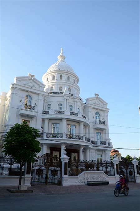 Đại gia, Ninh Bình, bí ẩn, lâu đài, nghìn tỷ, cố đô, bạch lâu đài, lâu đài trắng