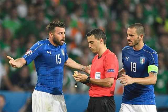 16 anh tai lot vao vong knock-out Euro 2016 hinh anh 12