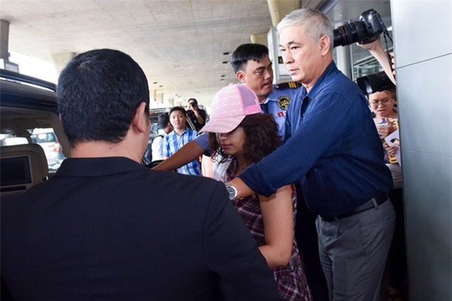 Anandi cua 'Co dau 8 tuoi' tang can khi quay lai Sai Gon hinh anh 7