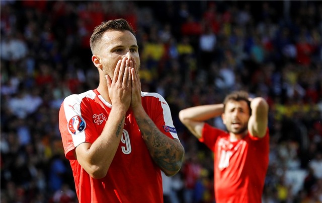 Doi hinh nhung ngoi sao xit sau vong bang Euro 2016 hinh anh 10
