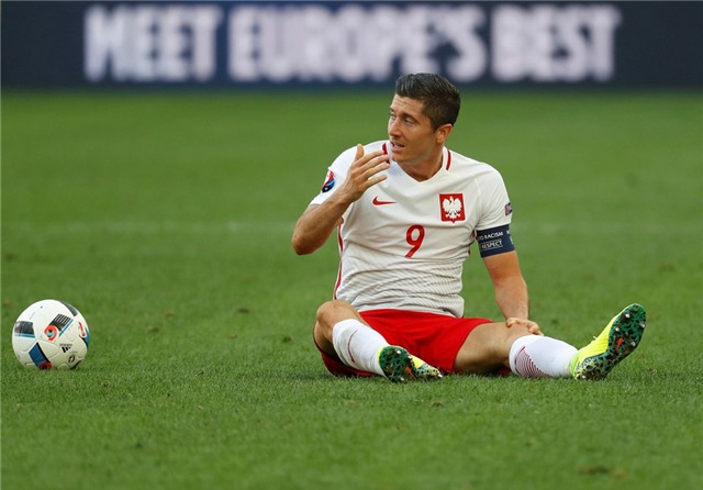 Doi hinh nhung ngoi sao xit sau vong bang Euro 2016 hinh anh 11