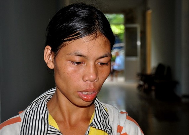 Gia cảnh bi đát của người ôm con nhảy lầu bệnh viện tự tử - Ảnh 1.