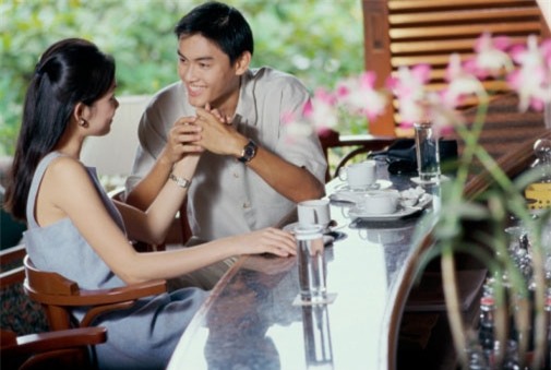 thám tử, cao thủ, ngoại tình, người tình, bà bầu, phi công trẻ, theo dõi, công ty