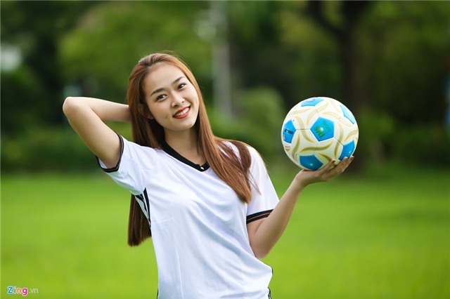 Diep Bao Ngoc ung ho Duc vi thich chan sut dien trai hinh anh 2