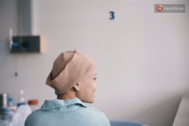 Cô gái trẻ ung thư máu và chàng trai 7 năm luôn bên cạnh để nói: Có anh ở đây mà... - Ảnh 11.