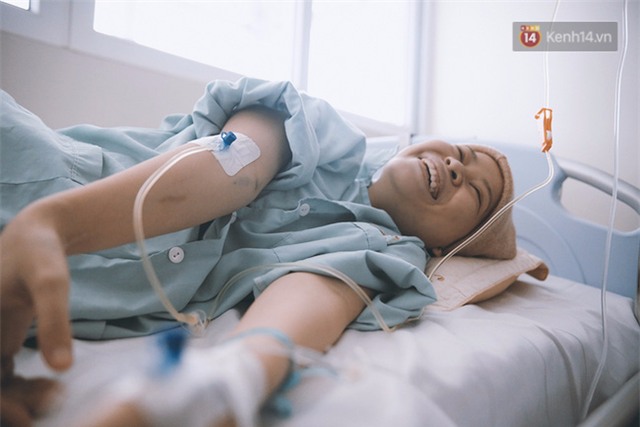 Cô gái trẻ ung thư máu và chàng trai 7 năm luôn bên cạnh để nói: Có anh ở đây mà... - Ảnh 6.
