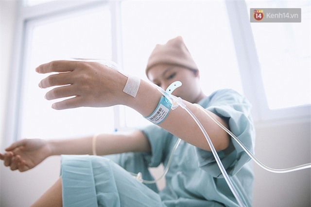 Cô gái trẻ ung thư máu và chàng trai 7 năm luôn bên cạnh để nói: Có anh ở đây mà... - Ảnh 7.