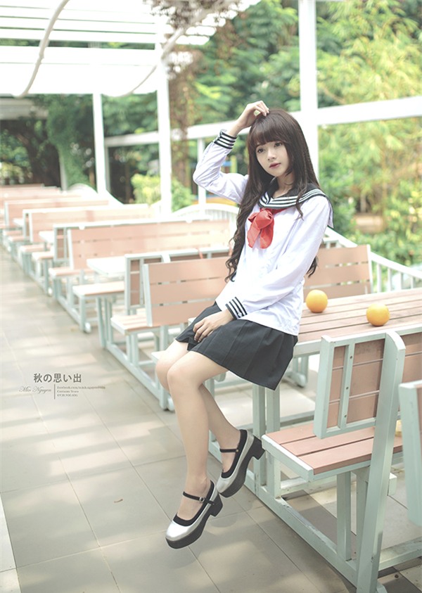 Hương vẫn thường được mời làm người mẫu ảnh thời trang.