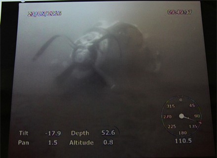 Hôm qua lực lượng chức năng trục vớt được cánh quạt của máy bay CASA - 212