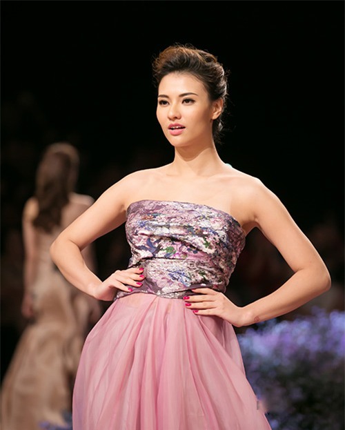 4 my nhan viet “bung bau vuot mat” van xinh nhu hoa - 3