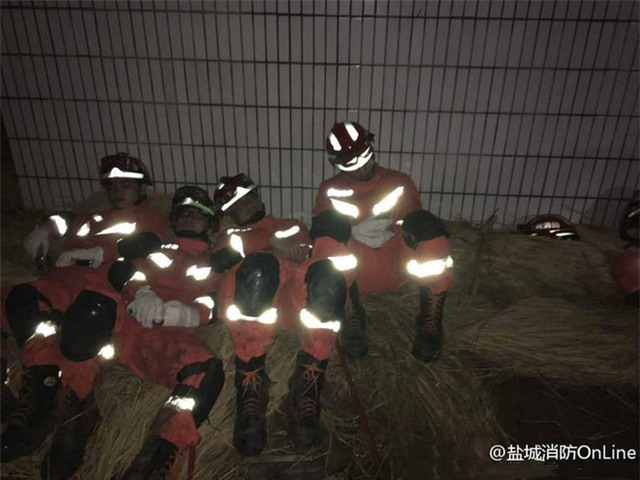 Hành động của người đàn ông này đã khiến người người rơi lệ vì cảm động - Ảnh 9.