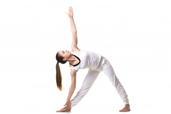 7-dong-tac-yoga-giup-tang-size-nguc-khong-can-dao-keo-1