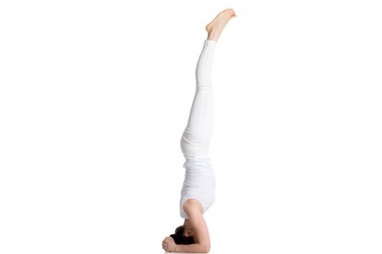 7-dong-tac-yoga-giup-tang-size-nguc-khong-can-dao-keo-5