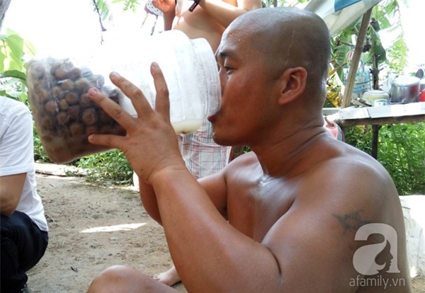 gia đình dị nhân