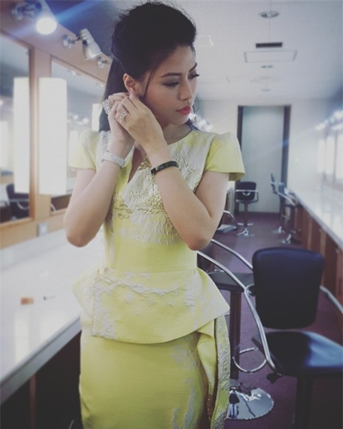 MC Ngọc Trinh, VTV, bản tin tài chính, chuyển động 24h