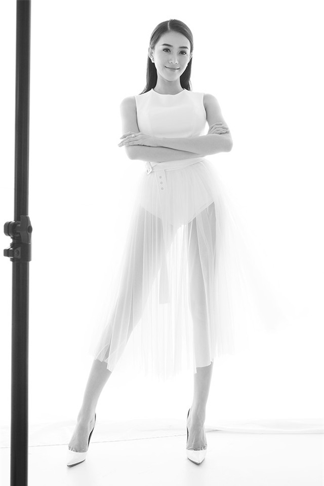 Ho Ngoc Ha ra mat hoc tro The Face trong bo anh dau tien hinh anh 13