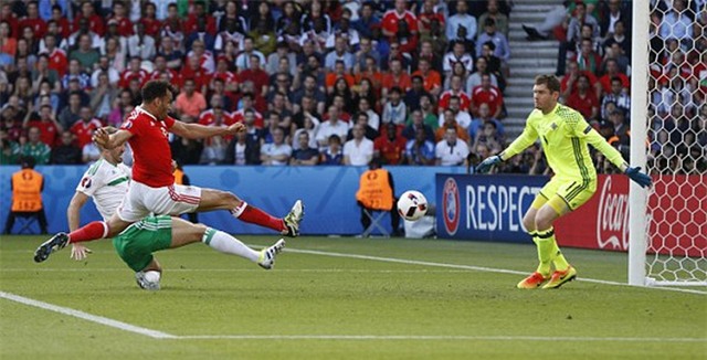 Xứ Wales 1-0 Bắc Ireland: "Siêu nhân" Bale ra tay
