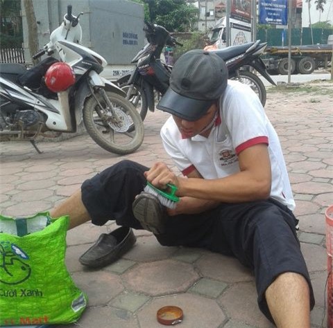 tật nguyền, ước mơ con chữ, thanh niên, chàng trai tật nguyền, khu đô thị Nam Cường