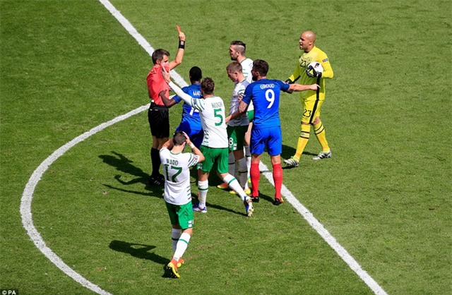 Pháp 2-1 CH Ireland: Cú ngã của sự ảo tưởng - Ảnh 10.