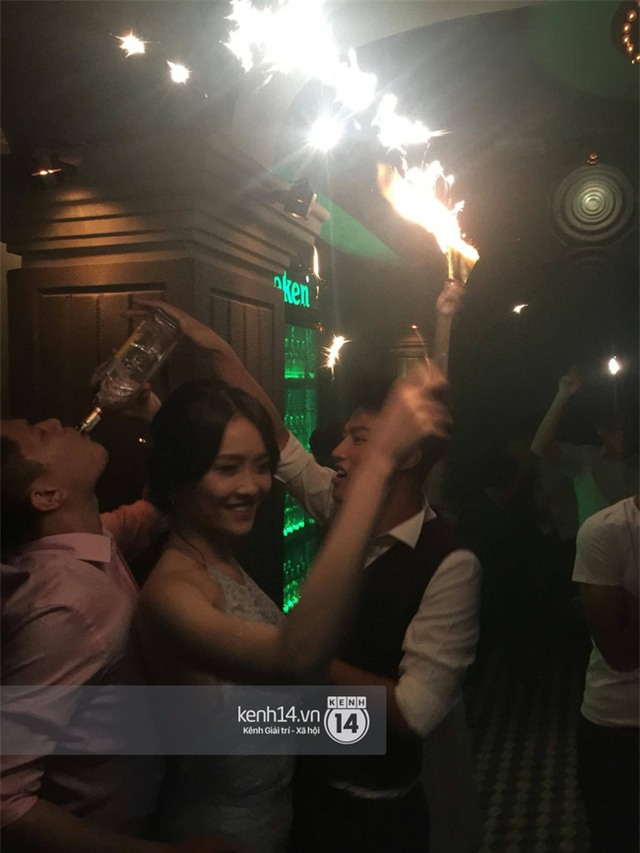 Mạc Hồng Quân - Kỳ Hân đi quẩy cùng bạn bè sau tiệc cưới - Ảnh 19.