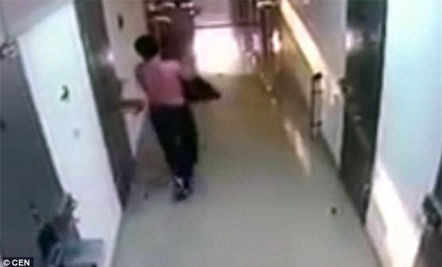 Choáng toàn tập với màn vượt ngục khó tin của tên tội phạm - Ảnh 3.