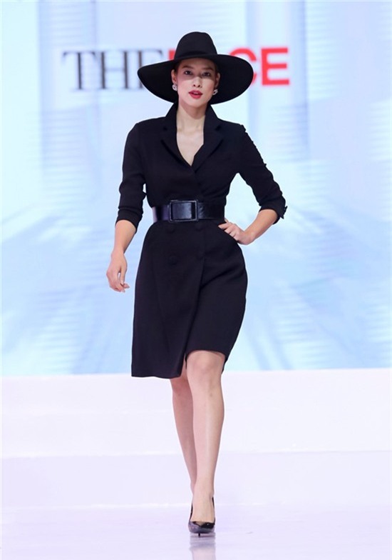 Vi sao Ha Ho che Pham Huong thieu kinh nghiem day catwalk? hinh anh 2