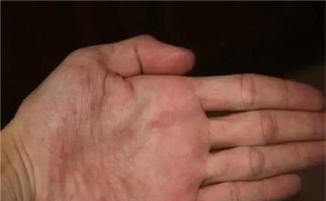 6-kieu-ban-tay-khong-bao-gio-thieu-tien-ban-co-trong-do-khong5