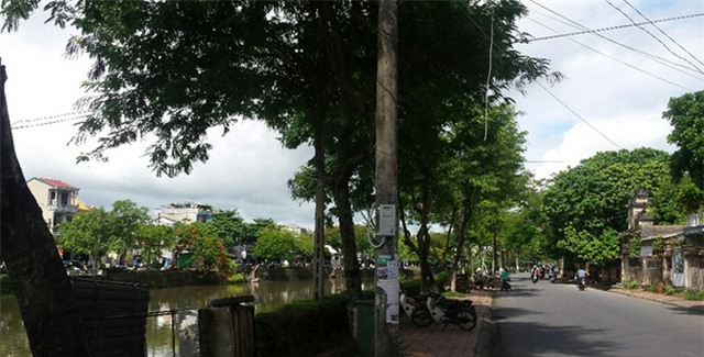 Hi hữu: Đi vệ sinh dưới trụ điện, nữ sinh bị giật chết