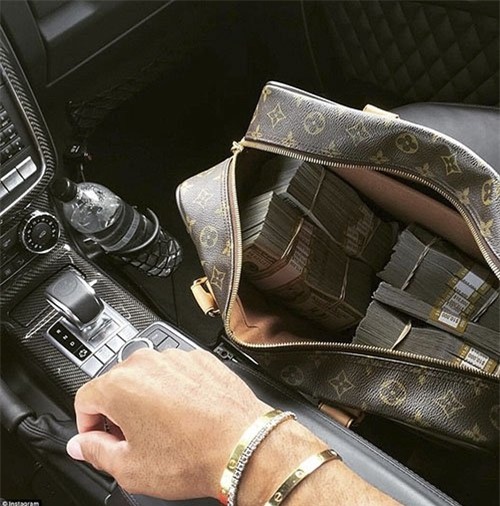 choang voi su chiu choi cua con nha giau tren instagram hinh anh 9