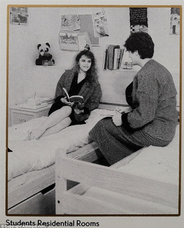 Victoria Beckham từng làm người mẫu ảnh ở tuổi 15