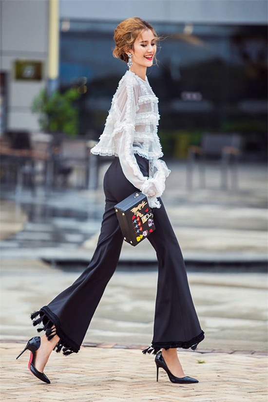 sao viet tuan qua: hoang thuy linh mac gi cung xinh yeu! - 11